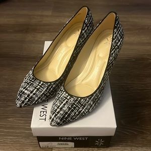 Nine West Cal 9x9 Wedge Pumps. Size 6.5.